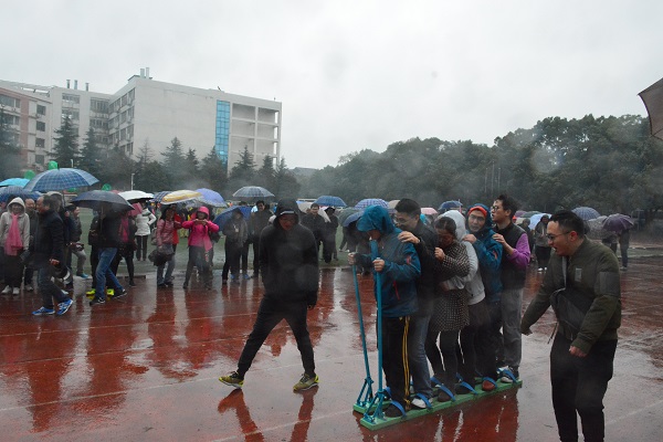 冶环院趣味运动会-齐心协力.JPG 冶环院趣味运动会-齐心协力.JPG