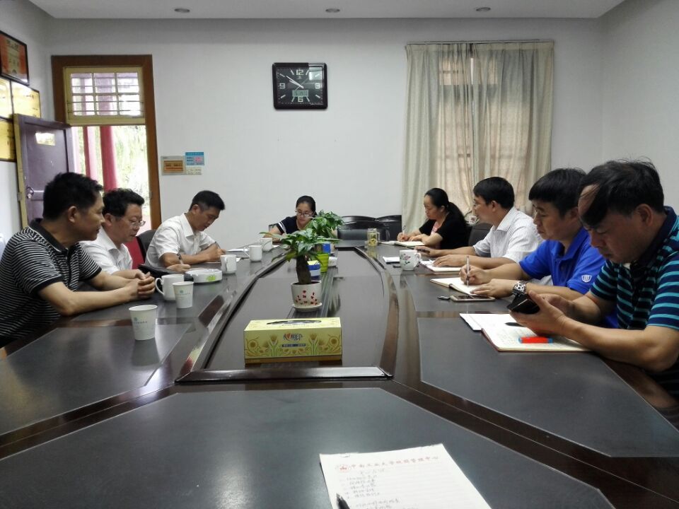 160831后勤保障部开展岗位劳动竞赛检查-2.jpg 160831后勤保障部开展岗位劳动竞赛检查-2.jpg