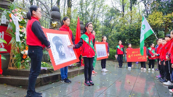 麓枫少年邮局王钰瑄讲解《邮票上的湖南——黄兴》.JPG 麓枫少年邮局王钰瑄讲解《邮票上的湖南——黄兴》.JPG